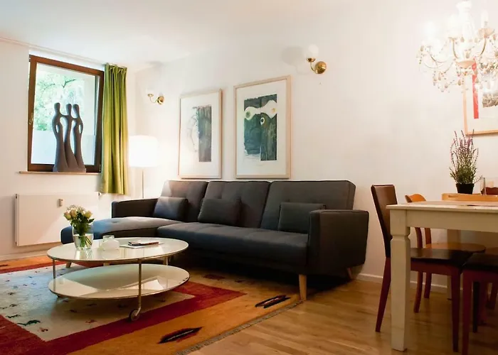 Beautiful Park Apartment For 4 Guests